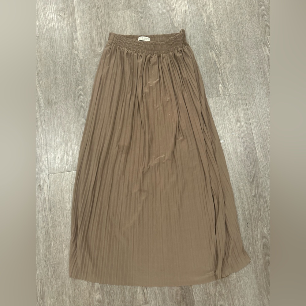 Jon & Anna Pleated Maxi Skirt in Taupe Brown